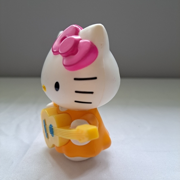 Hello kitty | McDonald's 2013 bobble toy - Picture 5 of 7